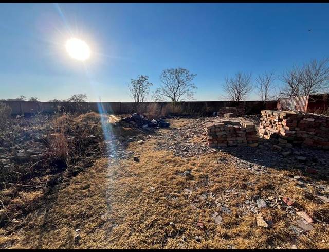 LAND FOR SALE IN SELCOURT